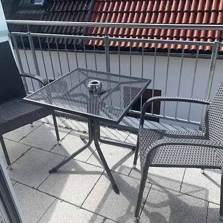 Business Comfort Wohnungen, Naehe A7, Balkon Oder Terrasse, Parkplatz Apartamento